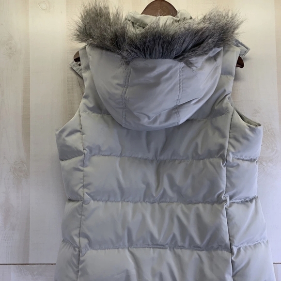Premium Duck Down Puffer Vest - Picture 5 of 7